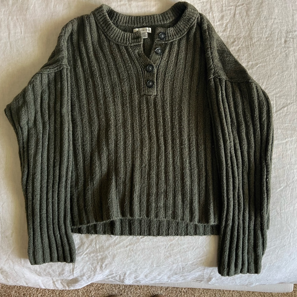 American Eagle Outfitters Women's Olive Crewneck Sweater